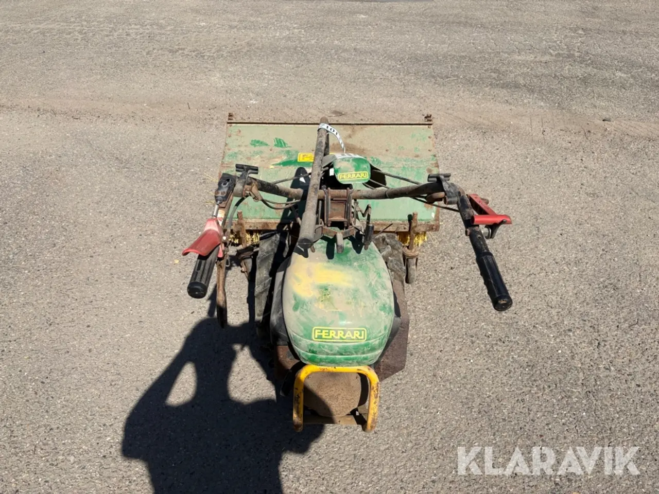 Billede 4 - 2-hjulet traktor Ferrari 330 med kost