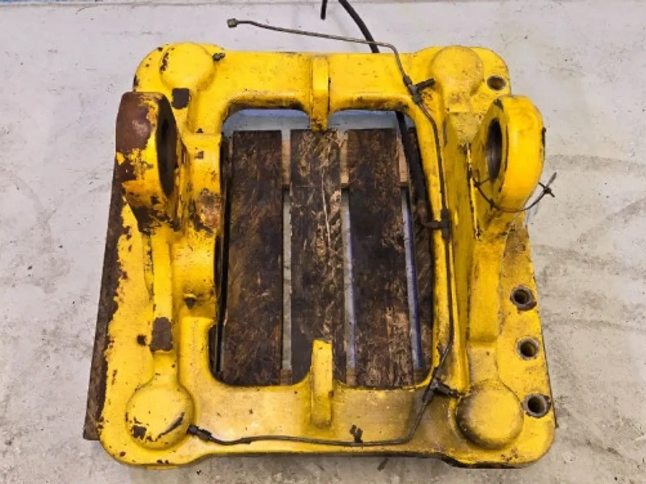 Billede 15 - New Holland LB115B Beslag 87356803
