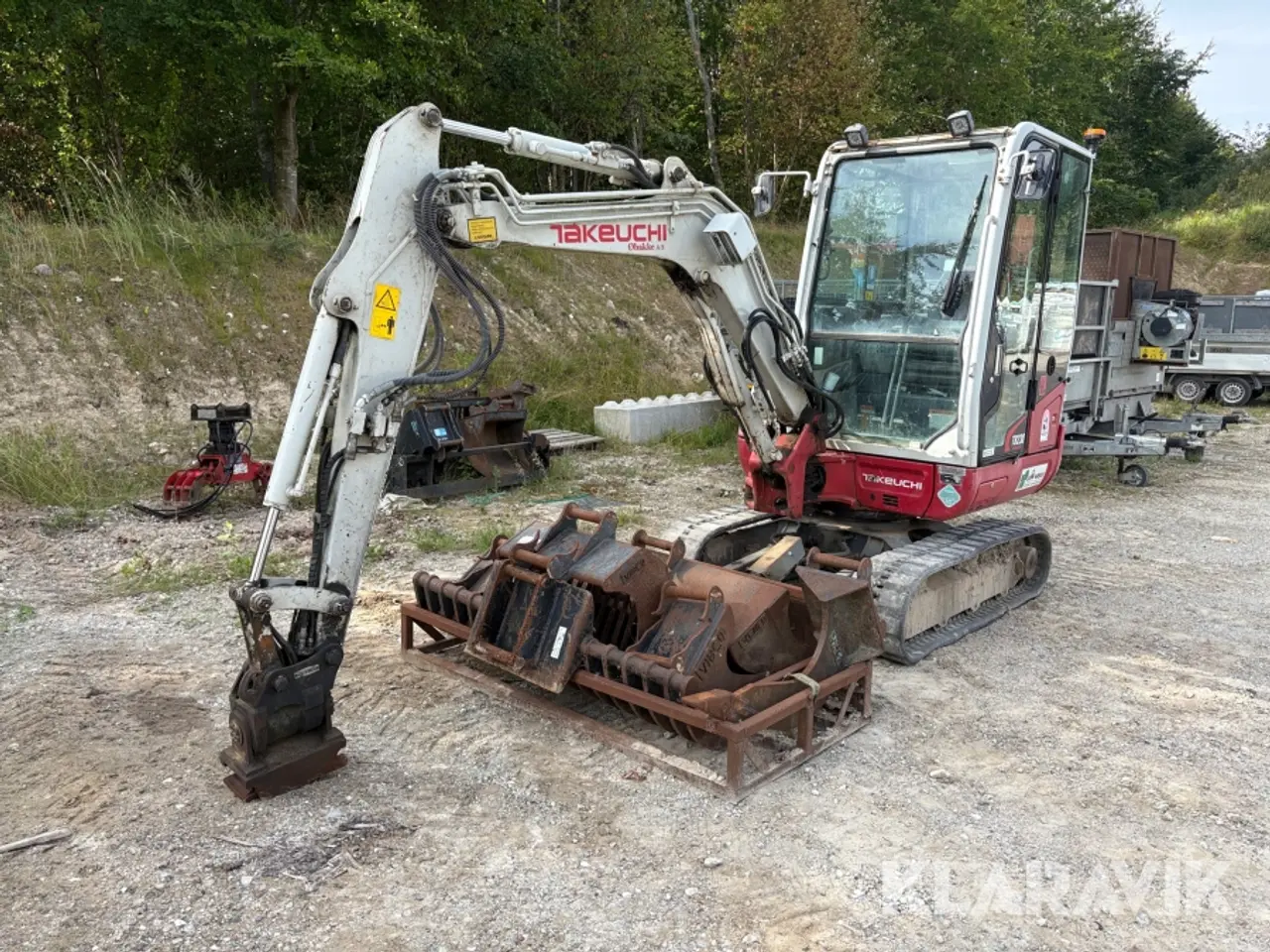 Billede 1 - Gravemaskine Takeuchi TB230 med 5 skovle