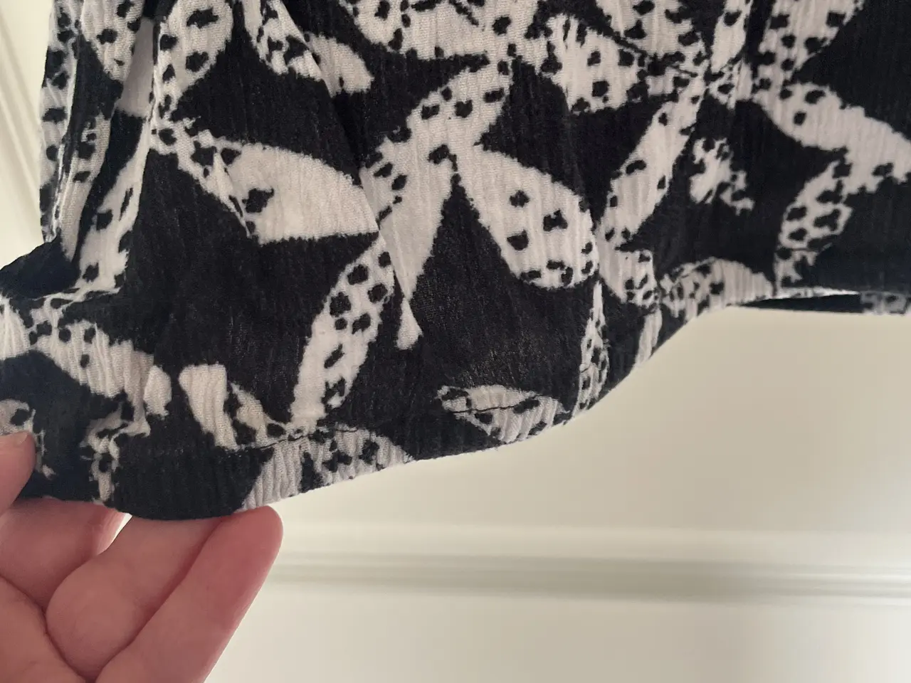 Billede 4 - Mønstret bluse fra Intown