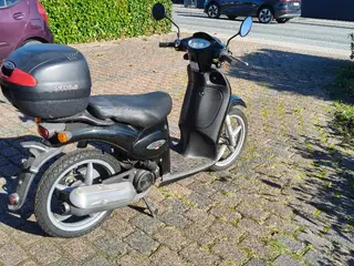 Aprilia Scarabeo 100