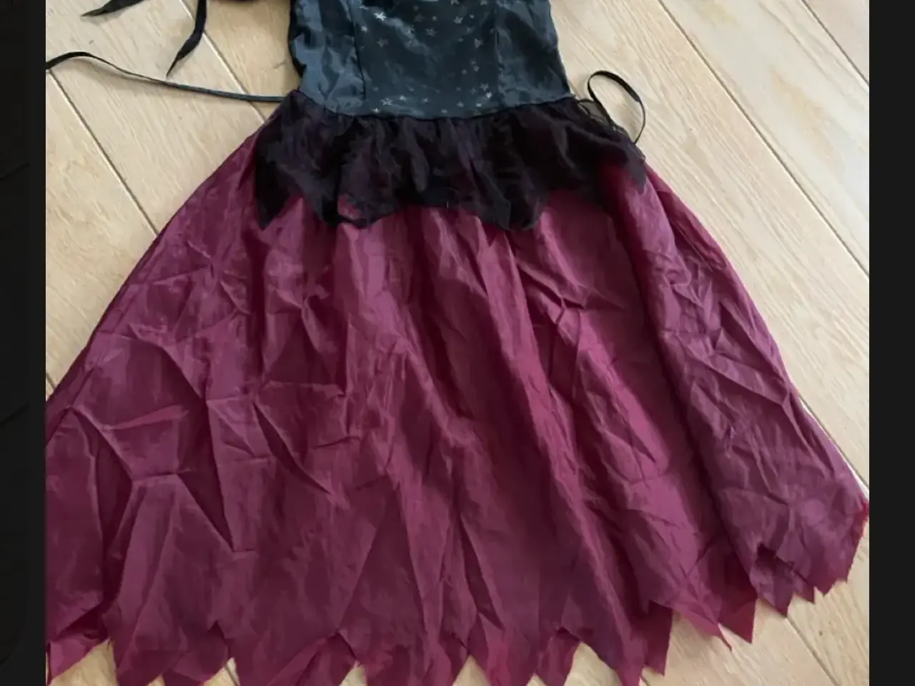 Billede 1 - Halloween kjole