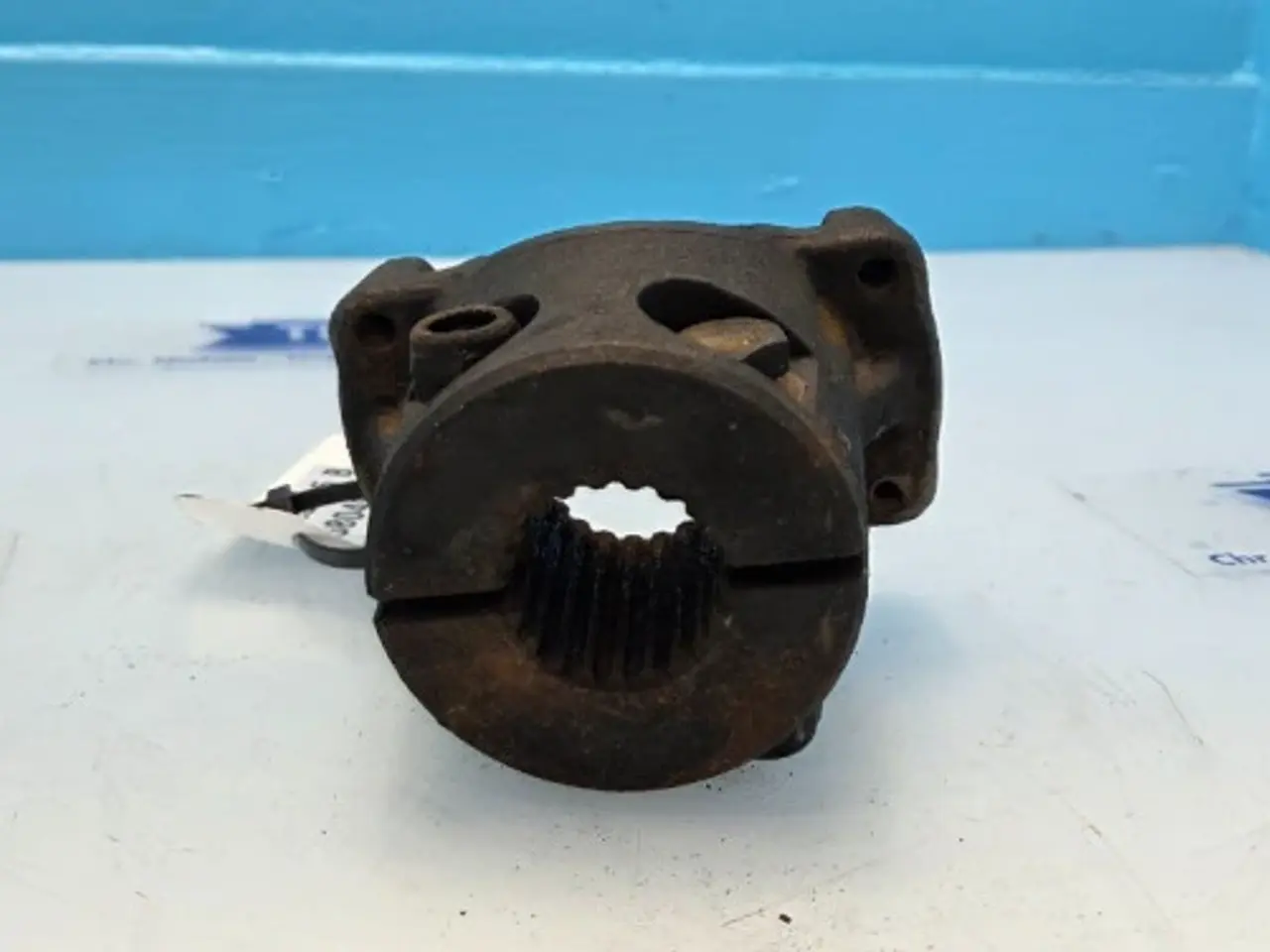 Billede 5 - New Holland LB115B Flange 9968049