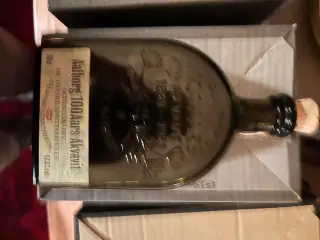 Julesnapseflasker tomme