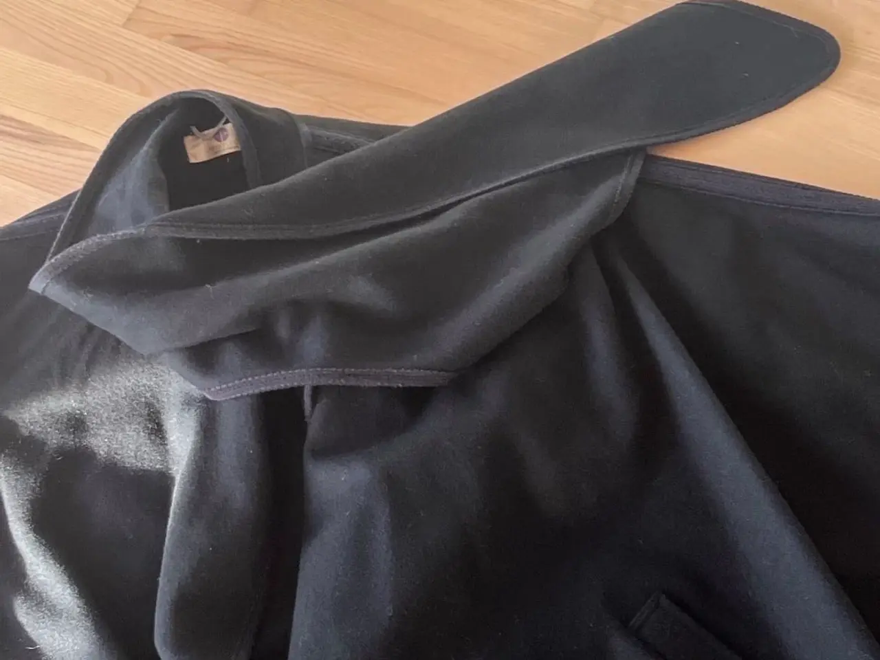 Billede 3 - Poncho fra Jensen Coat International