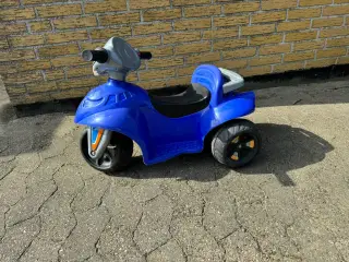 Småbørns elscooter ca. 3+ år