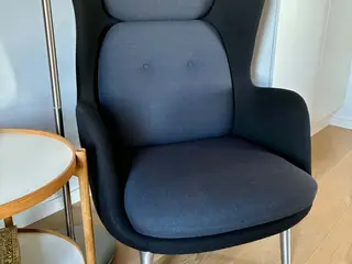 RO lænestol, Alu, fra Fritz Hansen 