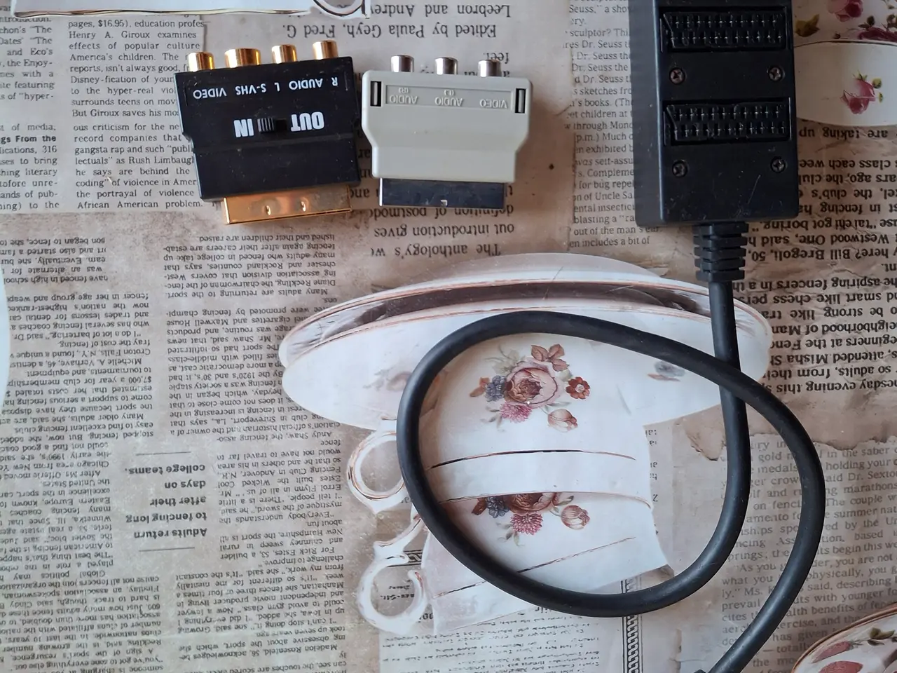 Billede 2 - Scart Kabler + Scart-Adapter IN/OUT + Scart Switch
