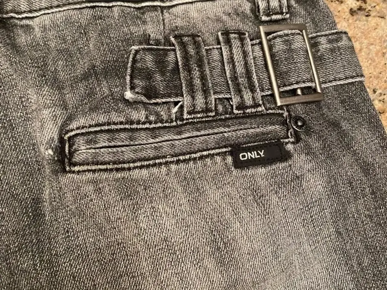 Billede 6 - Smarte Only shorts str 26
