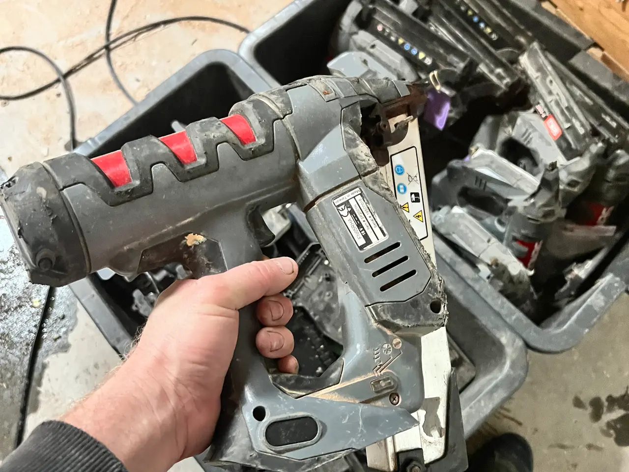 Billede 2 - Dykkerpistol 2 kasser defekte dykkerpistoler, batt