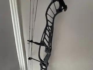 Hoyt Invicta 40 compoundbue