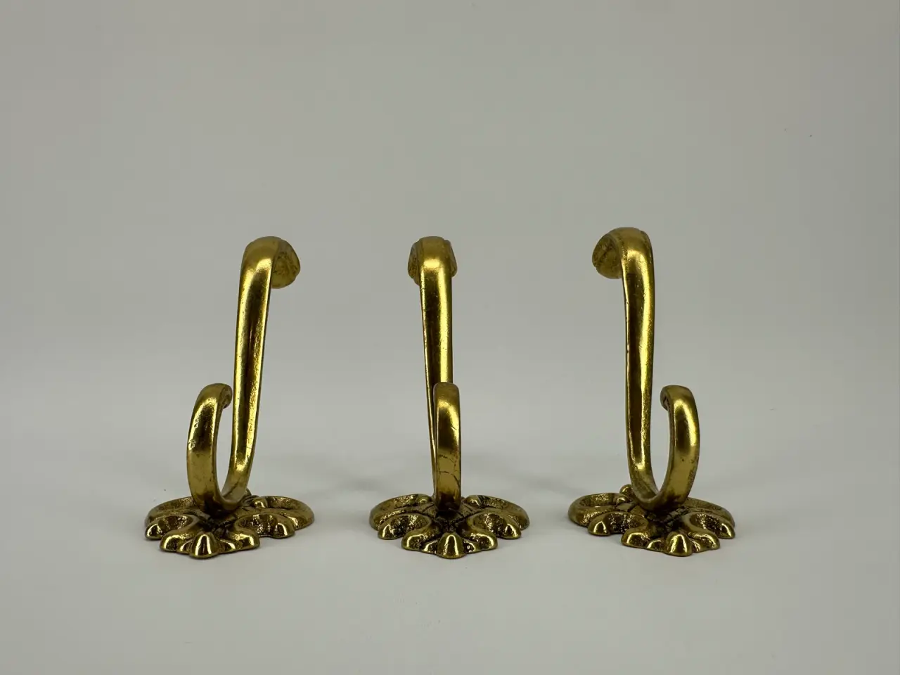 Billede 2 - 3 stk. vintage knager i messing