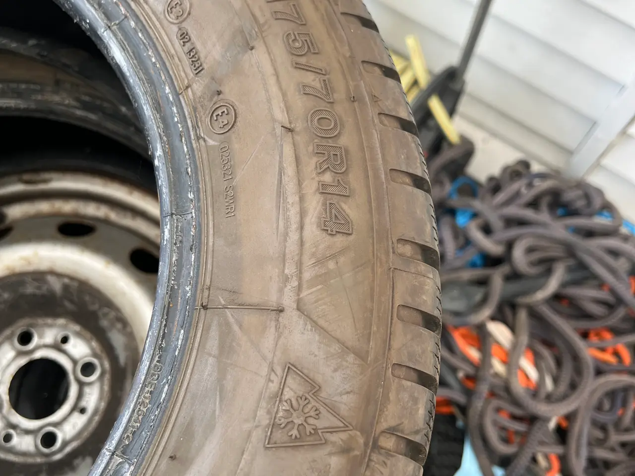 Billede 4 - 2 Stk Vinterdæk 175/70R14