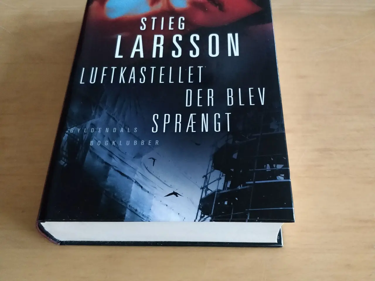 Billede 2 - Luftkastellet der blev sprængt