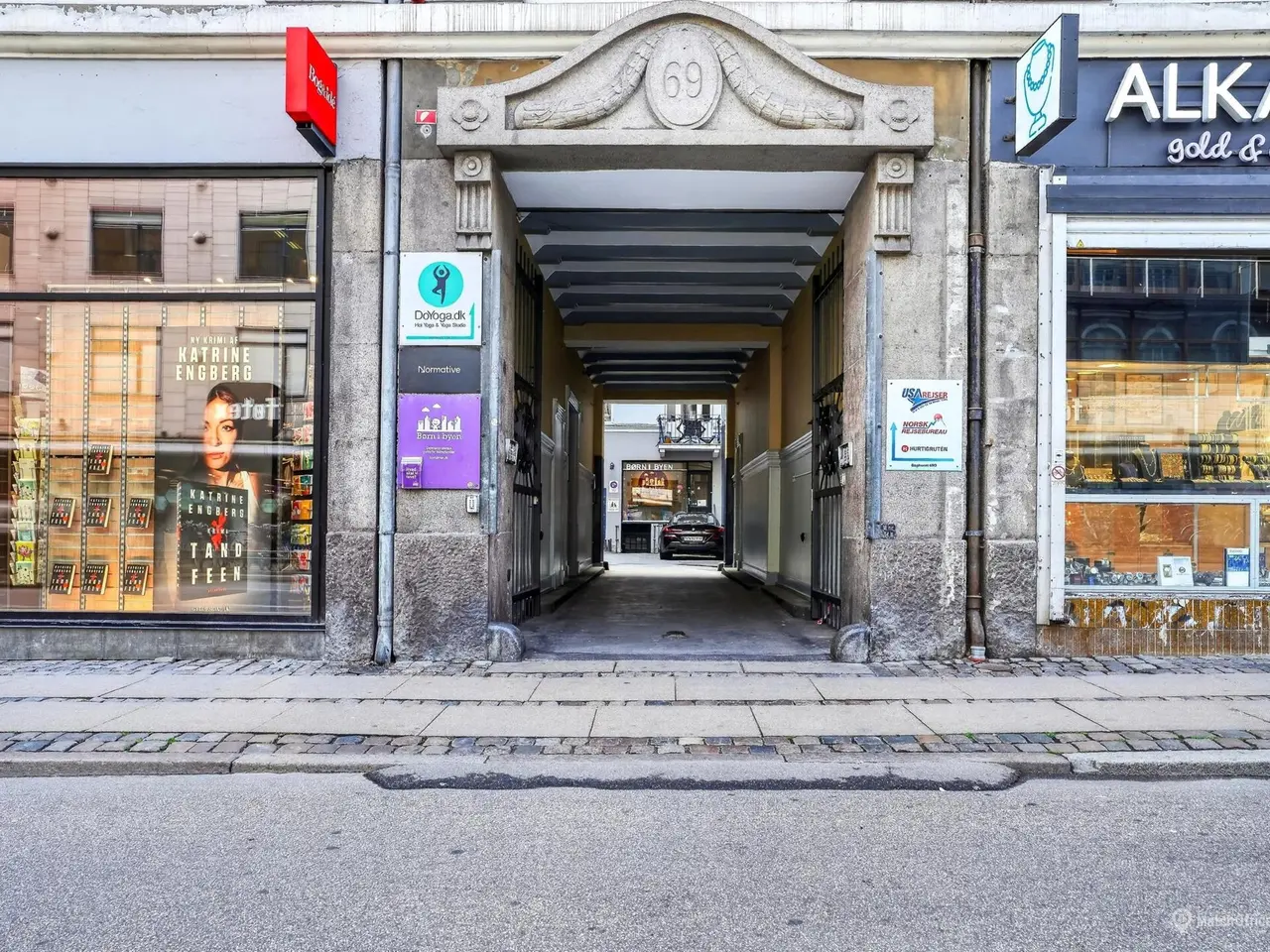 Billede 3 - Herskabeligt og renoveret med grøn gård ─ lige overfor Værnedamsvej