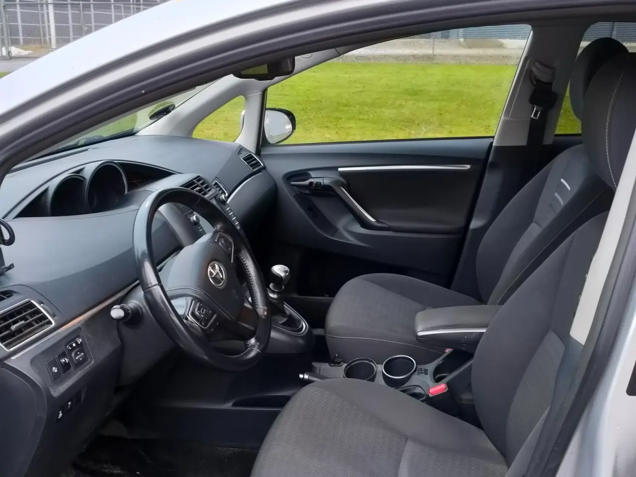 Billede 2 - Toyota sportsvan sælges - Østjylland