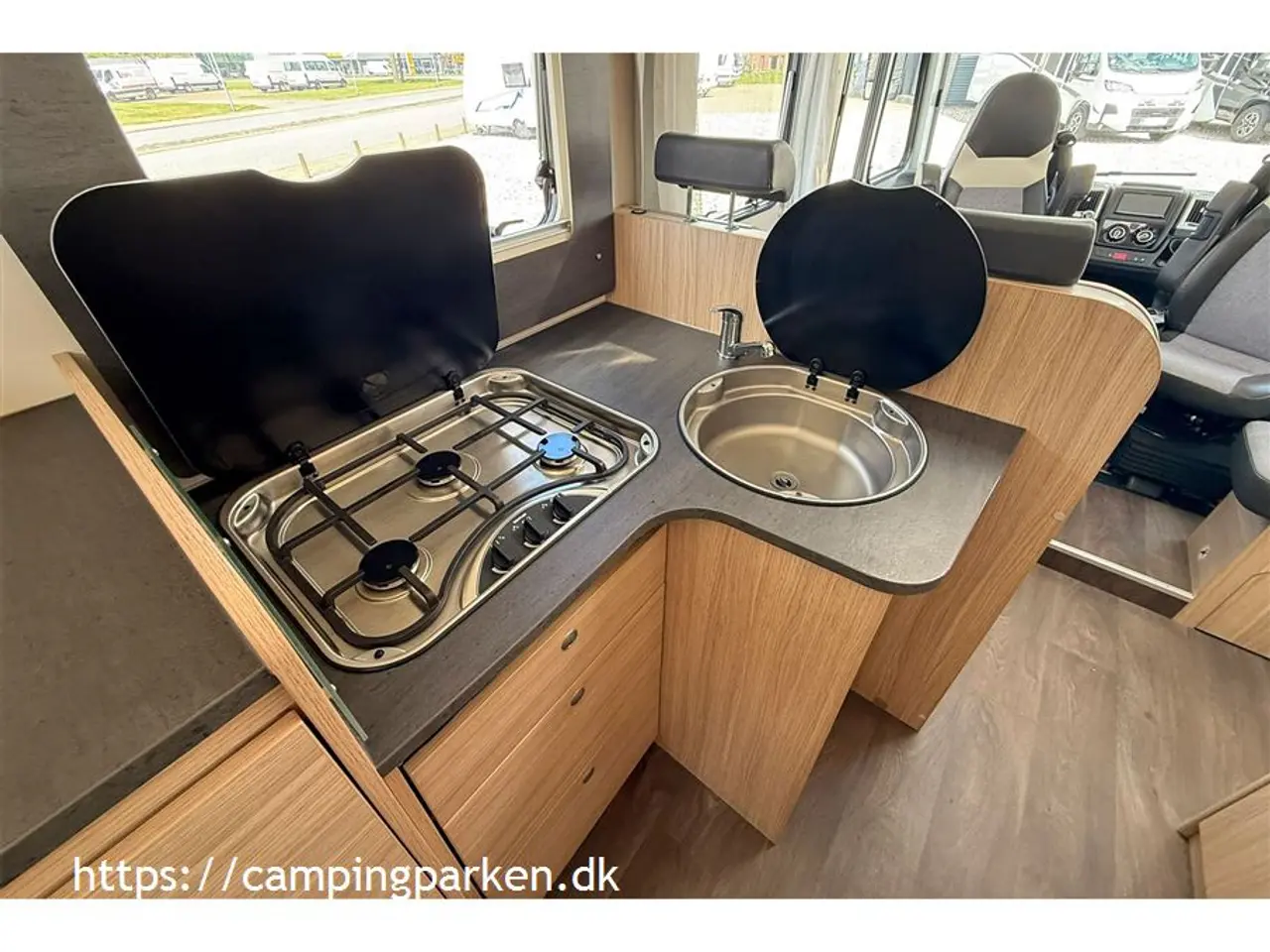 Billede 8 - 2020 - SunLight I 67S Super fin Sunlight under 7 meter med enkeltsenge og 4 selepladser