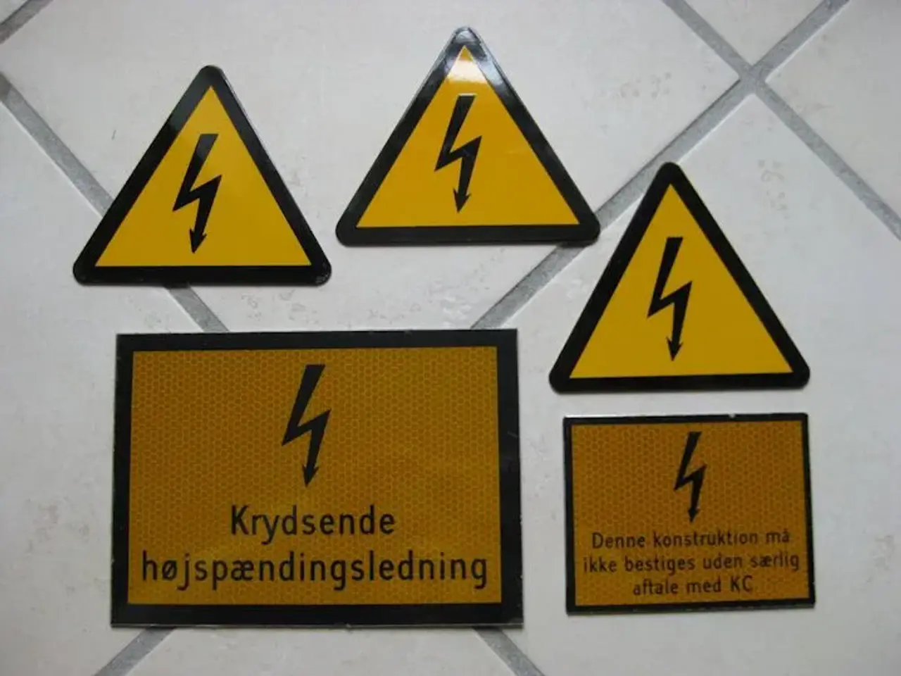 Billede 1 - 5 LYN skilte
