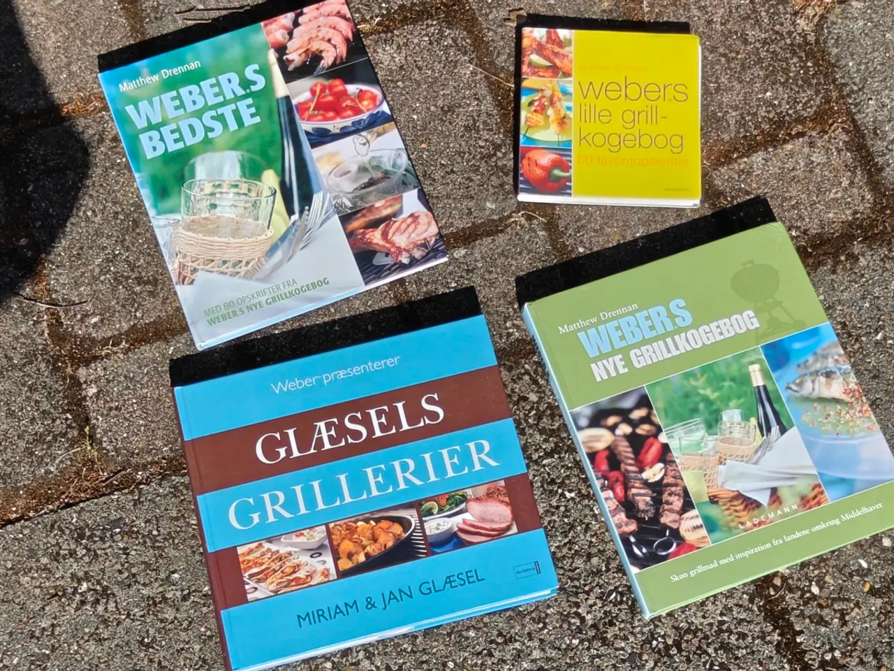 Billede 1 - Webers grillkogebog . Weber Grill bøger 
