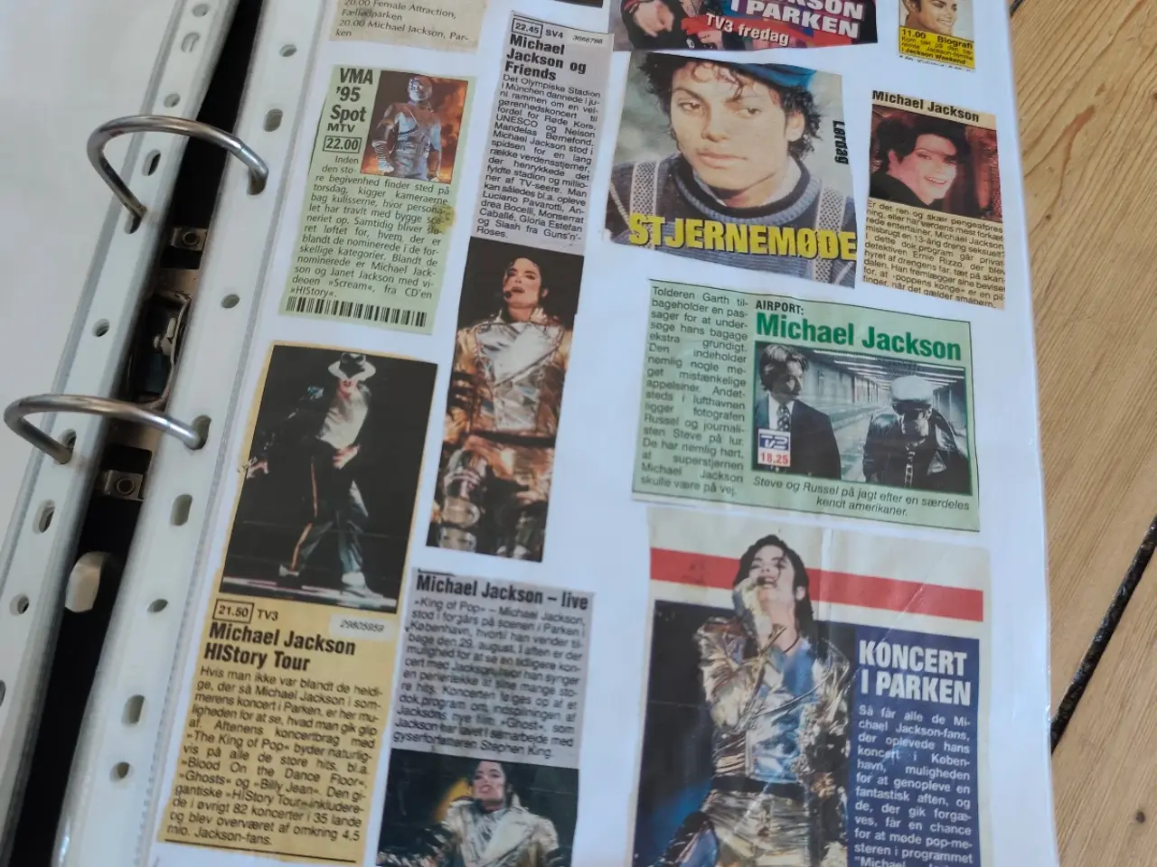 Billede 5 - Stor sort ringbind med Michael Jackson
