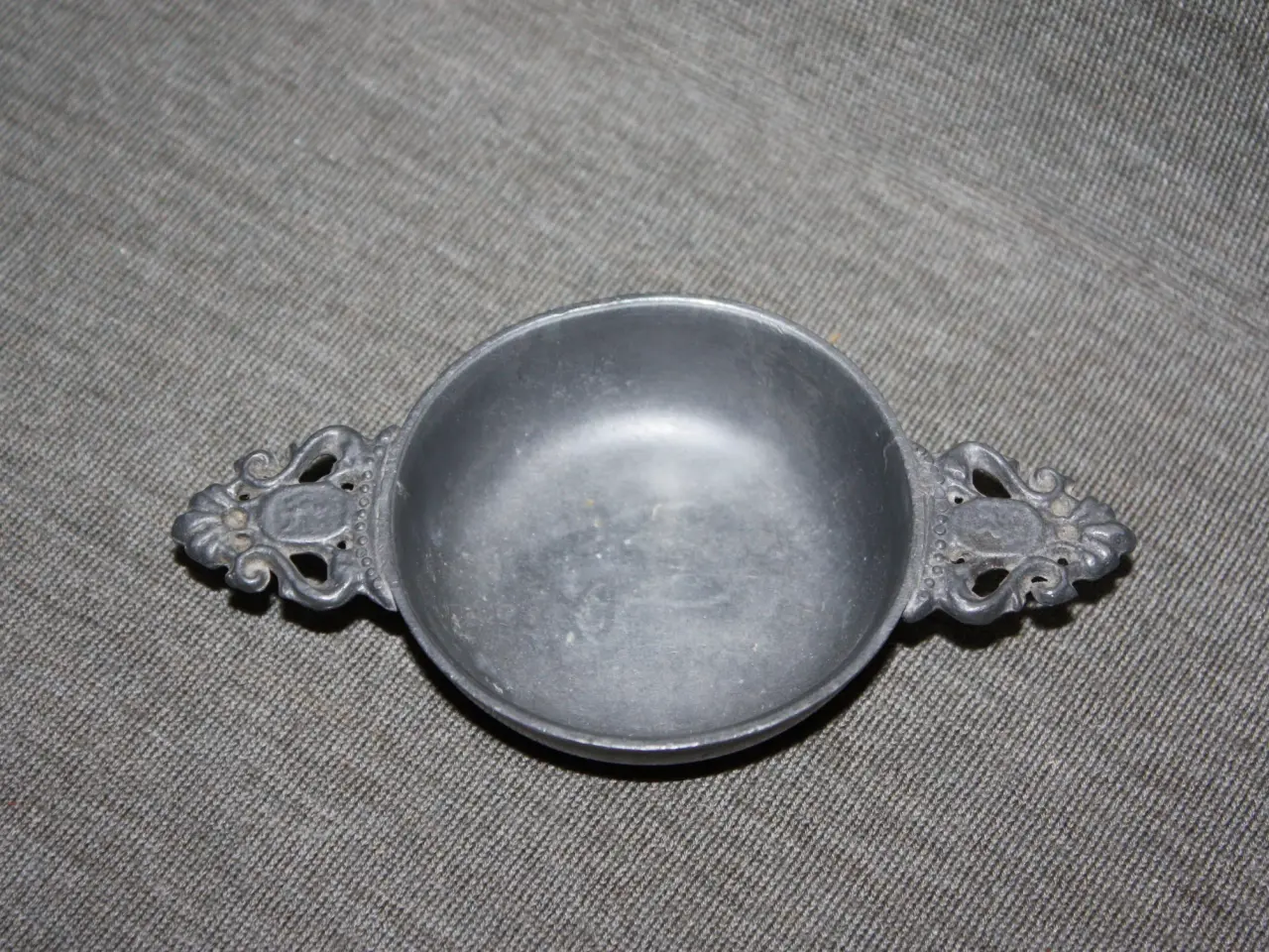 Billede 1 - Tin skål 12,5 cm x 7 cm