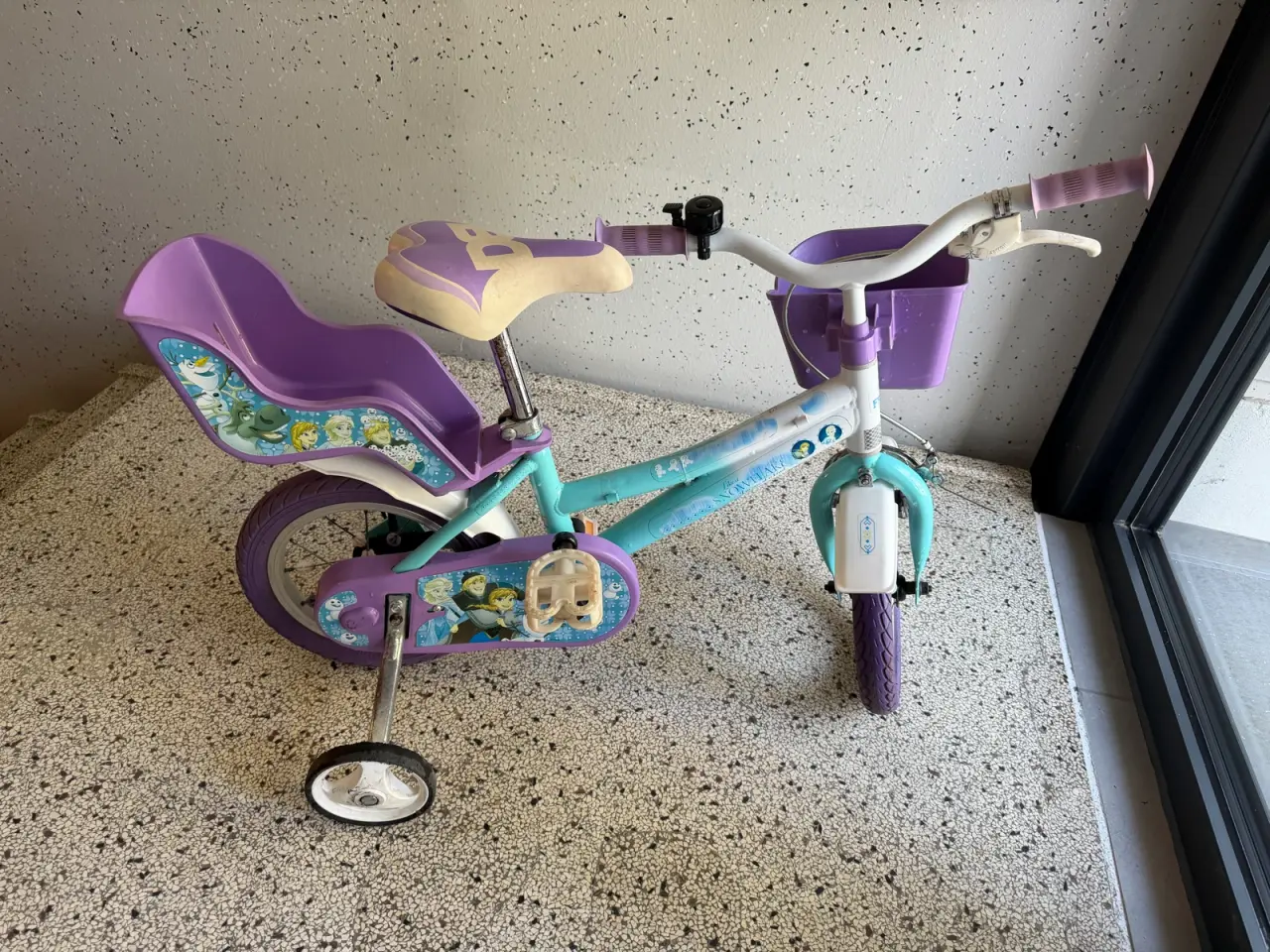 Billede 3 - 12 Frozen pige cykel med støttehjul