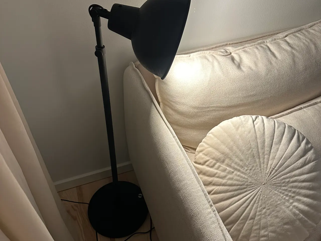 Billede 4 - Studio Gulvlampe i mat sort