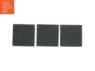 Sæt af skifer bordskånere fra The Just Slate Company (str. 11x11 cm)