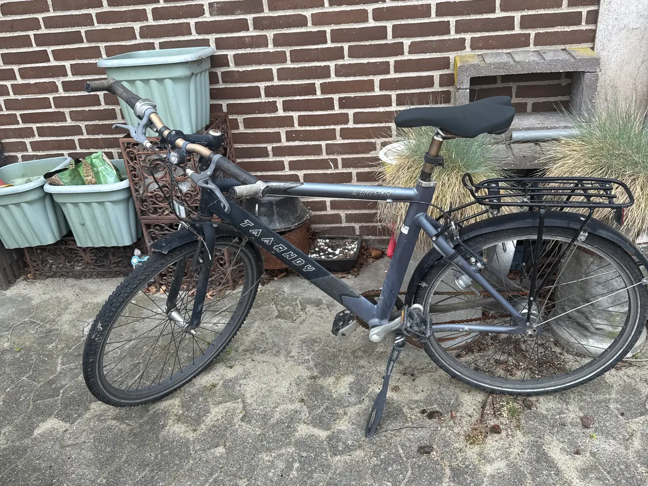 Billede 3 - 4 cykler der trænger til at blive pudset og smurt 