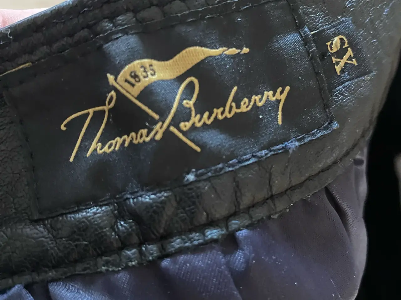 Billede 4 - Vintage Burberry læder nederdel xs