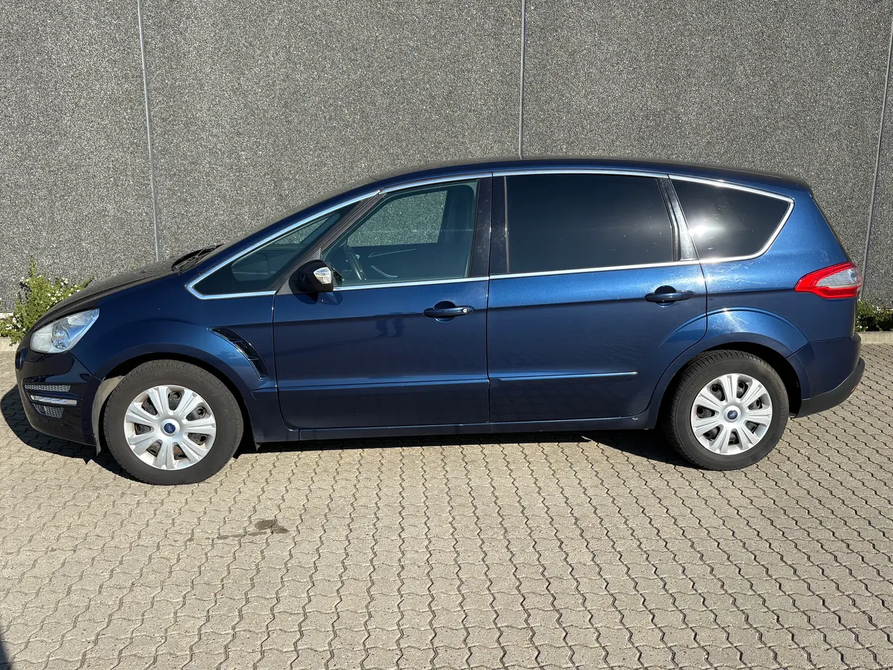 Billede 4 - Velkørende og pæn 7 prs. S-Max - OBS skal synes nu