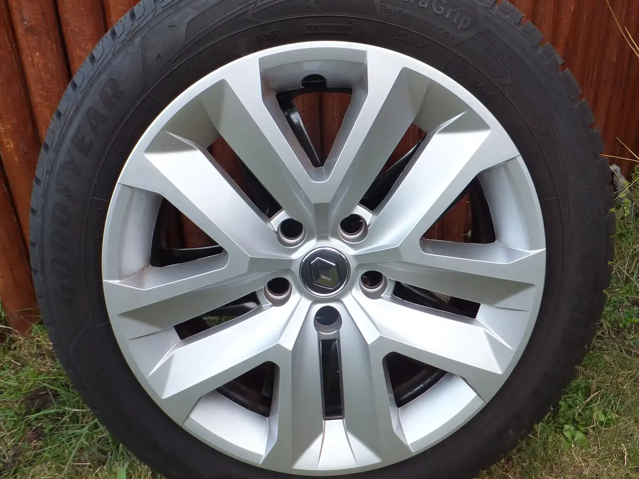Billede 1 - Vinterdæk på stålfælge, Goodyear
