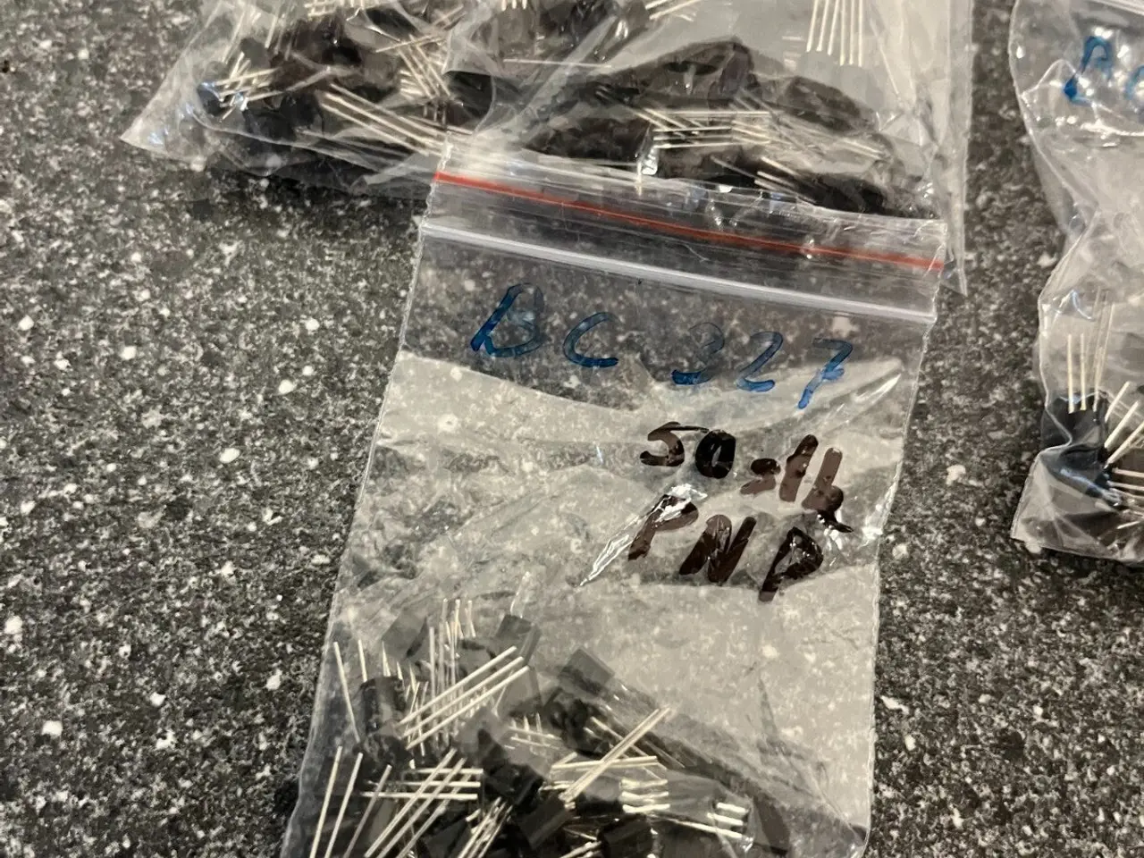 Billede 7 - 200+ BC327 & BC337 Transistors (PNP/NPN) - blandet