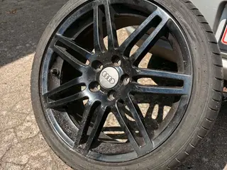 Audi fælge med fine sommerdæk