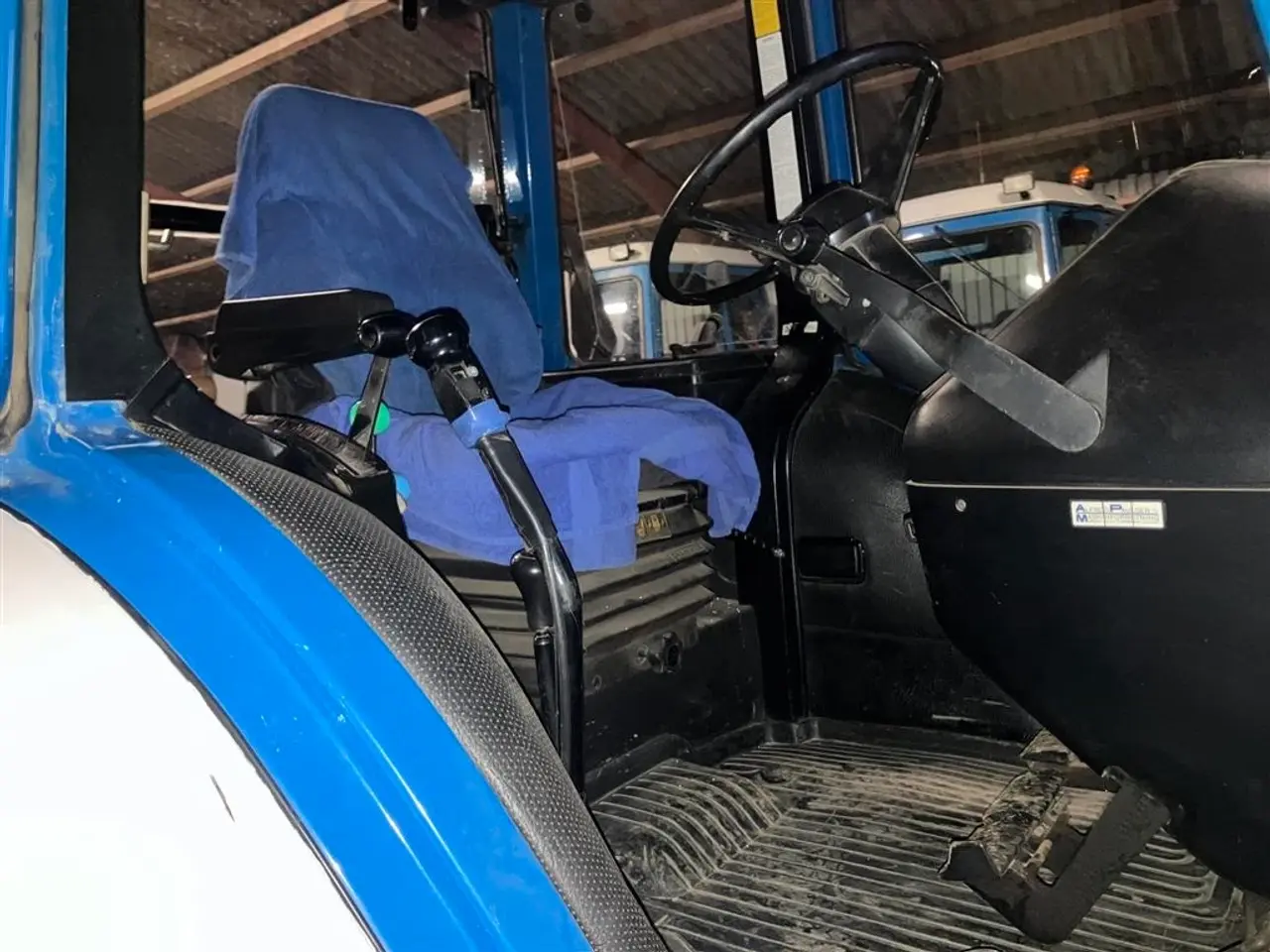 Billede 13 - Ford 8210 Force II kun 3600t Enejers!