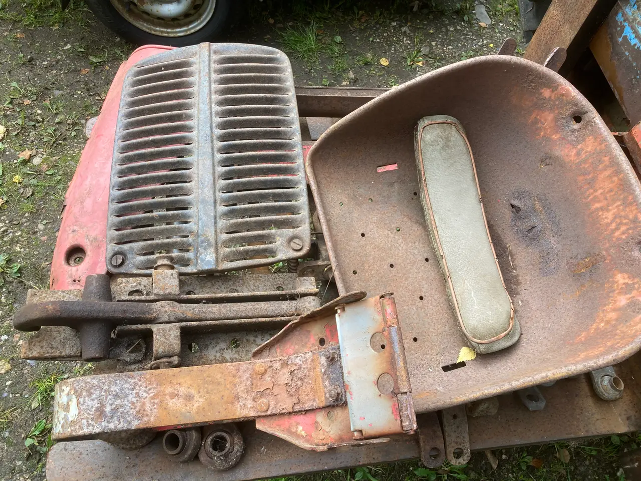 Billede 9 - Traktor. Dødsbo. veterandele