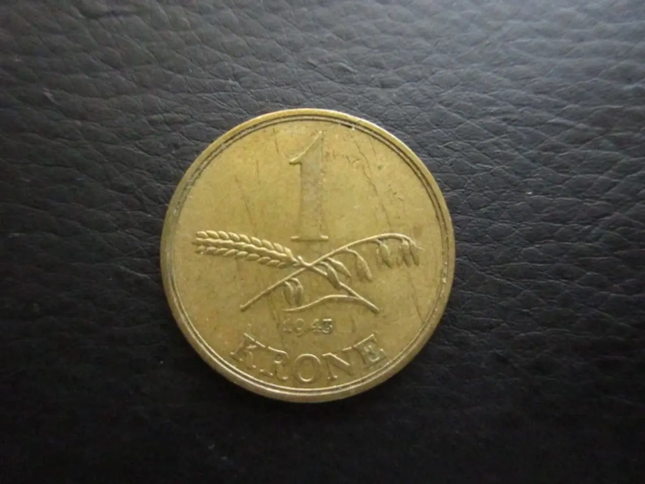 Billede 1 - 1 kr 1943 pænere kv. 1 +