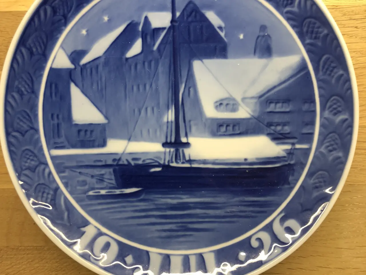 Billede 2 - 4 stk.Royal Copenhagen juleplatter