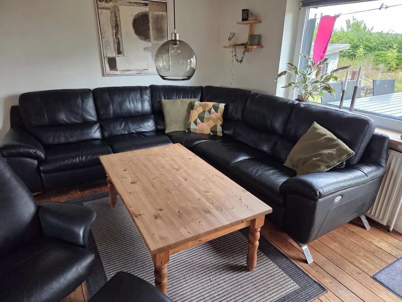Billede 4 - Hjørnesofa i sort læder