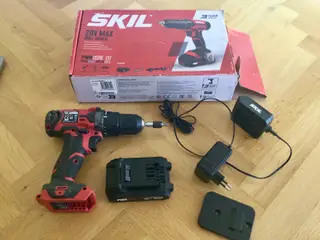 SKIL akku bore- skruemaskine 20 V - børsteløs
