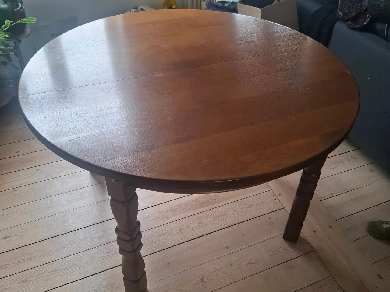 Billede 1 - Massivt bejset Spisebord