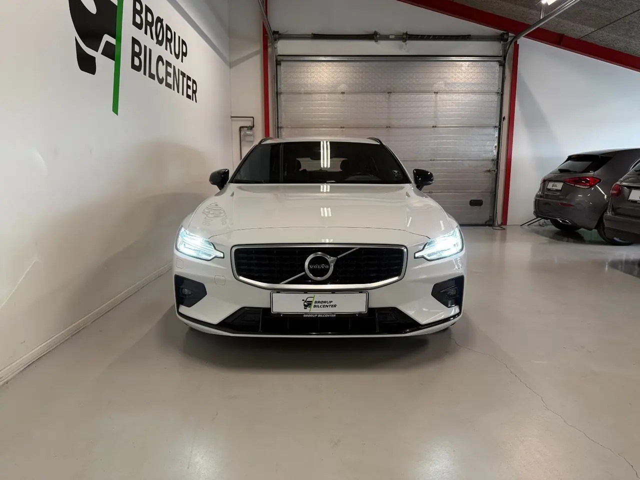 Billede 2 - Volvo V60 2,0 T4 190 R-Design aut.