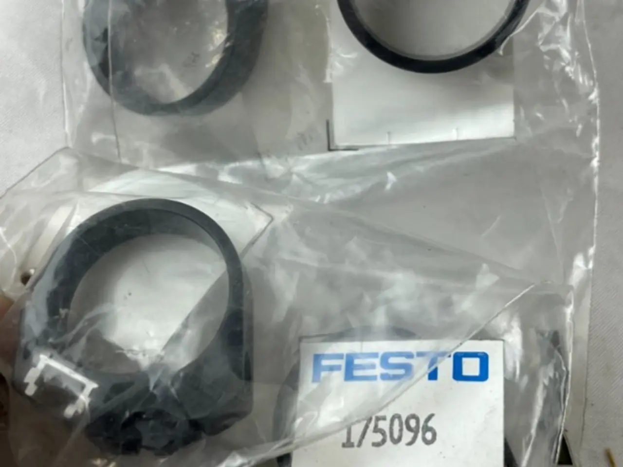 Billede 1 - parti 4× Festo SMBR‑8‑25 Sensor Mounting Kit For
