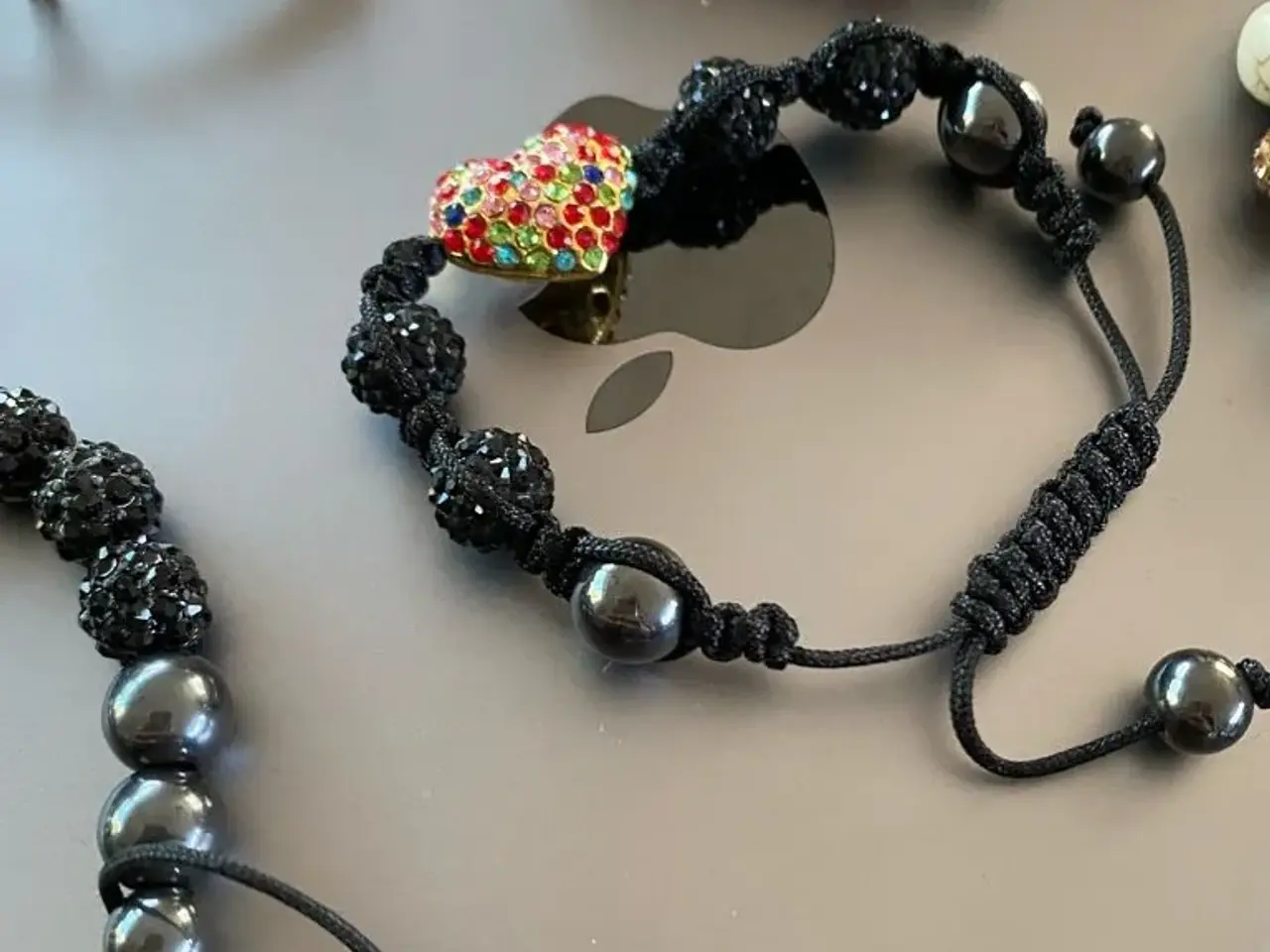 Billede 4 - Nye knyttede armbånd