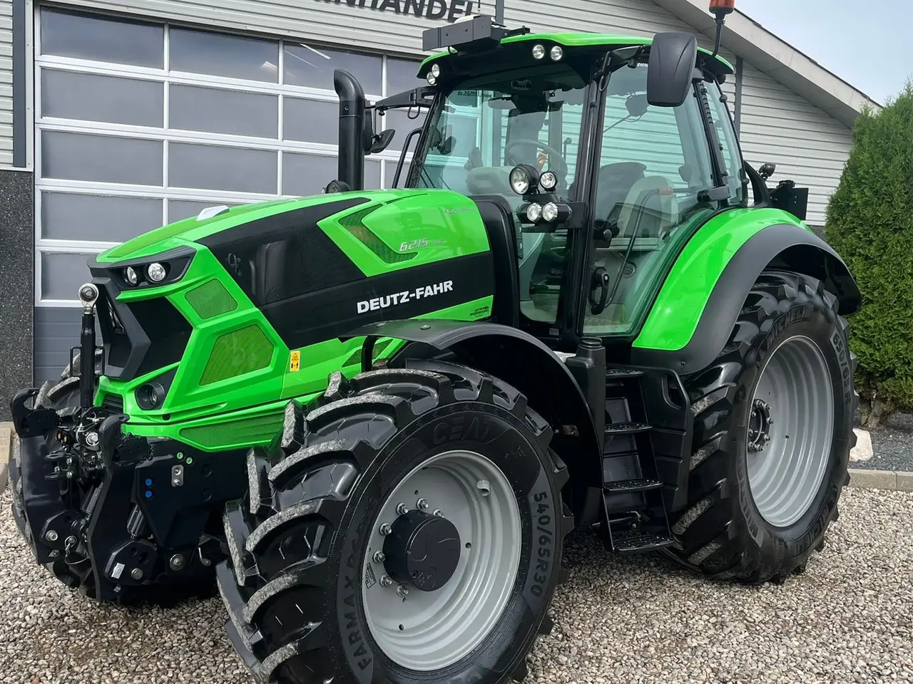 Billede 2 - Deutz-Fahr Agrotron 6215 TTV Med frontlift