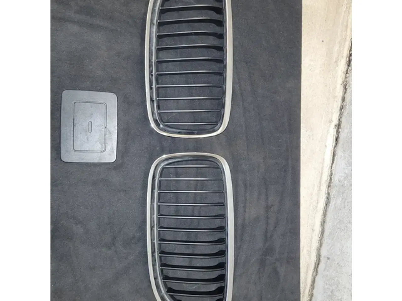 Billede 2 - Grill, BMW E91, årg. 2009