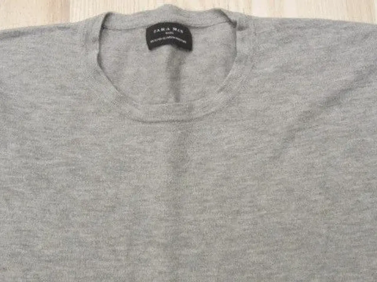 Billede 2 - Str. XL, grå basic bluse fra ZARA MAN