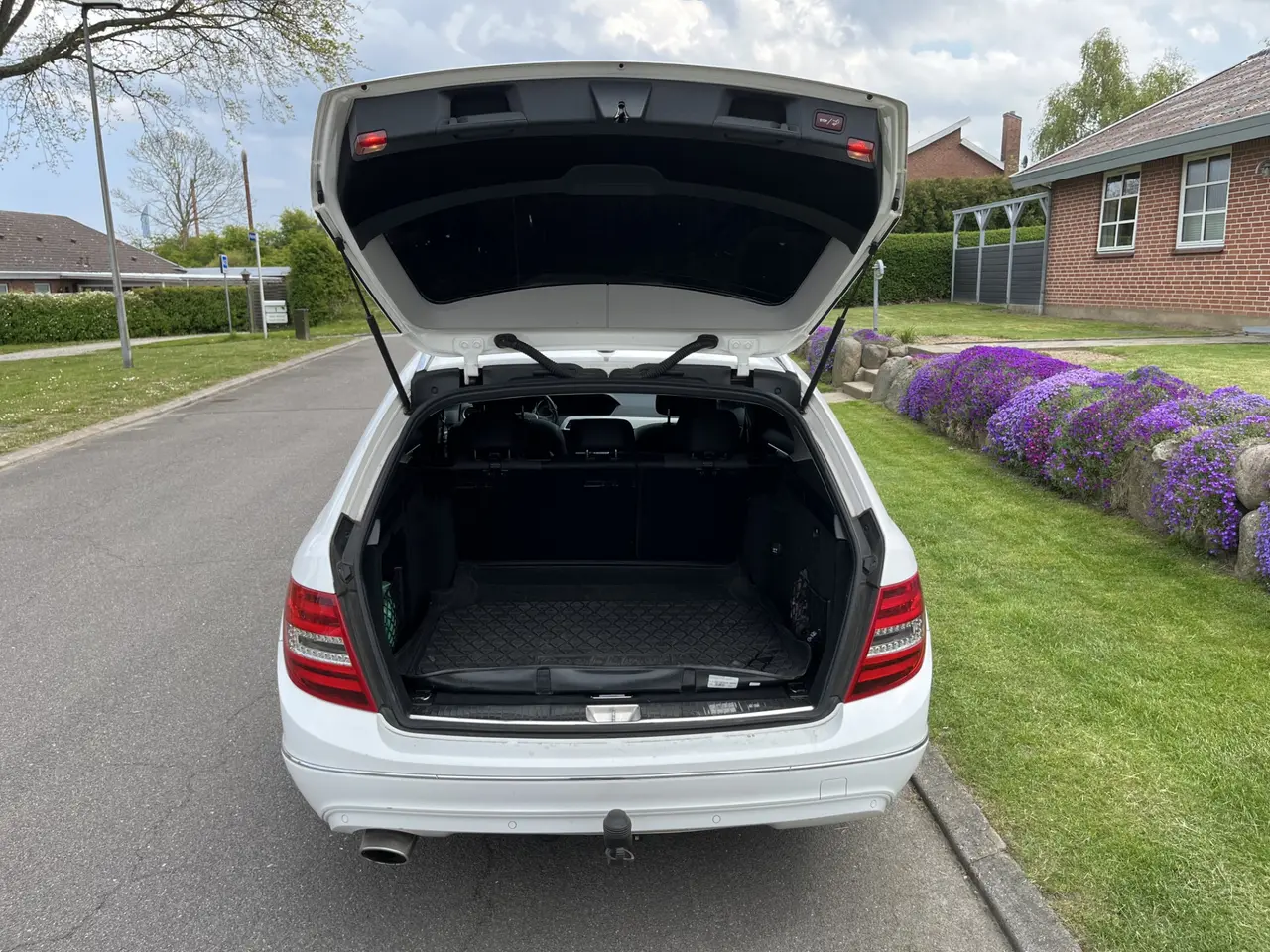 Billede 15 - Rigtig fin og velkørende Mercedes C250 4matic