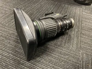 Canon wide lens