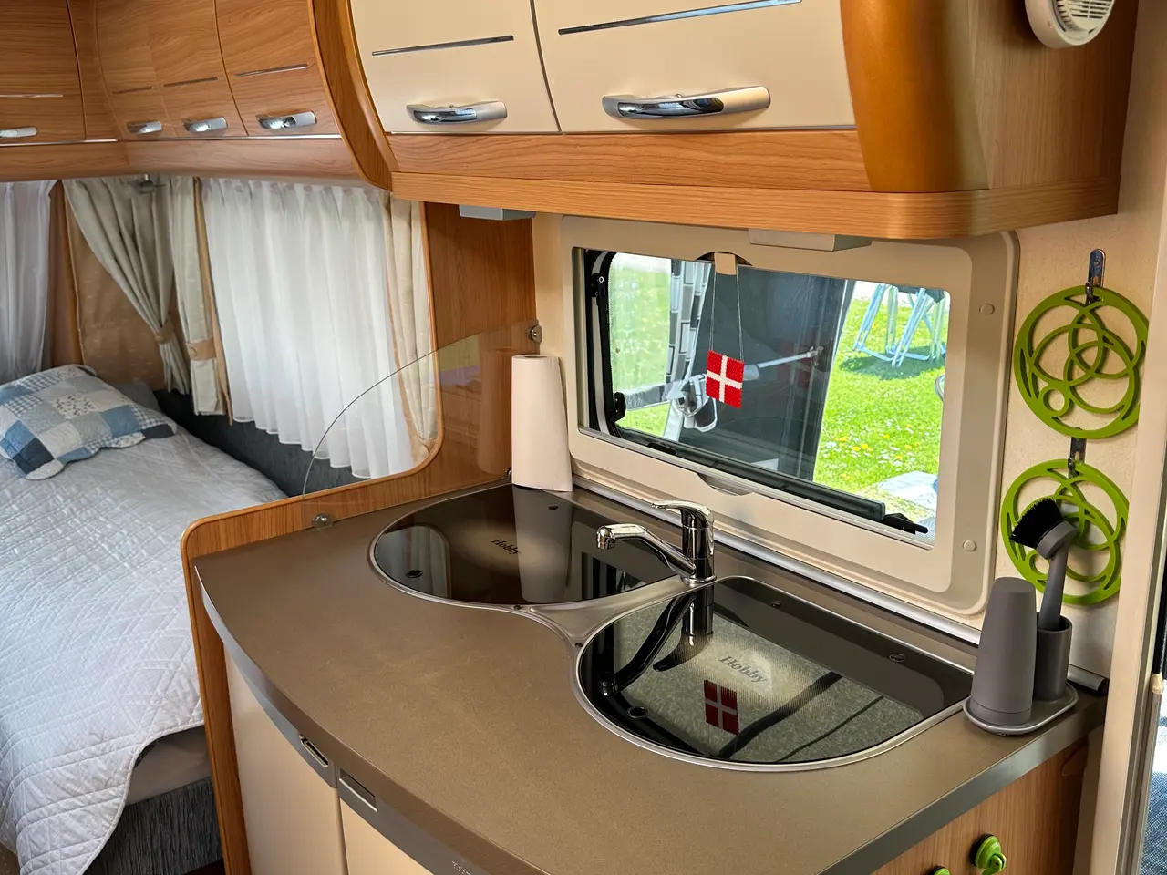 Billede 12 - Hobby De Luxe Campingvogn med tilbehør